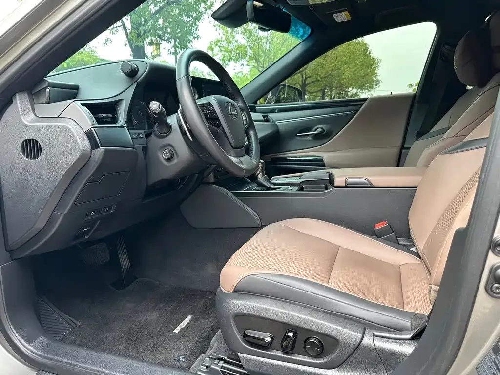 Lexus ES 2022 из CN, фото 10
