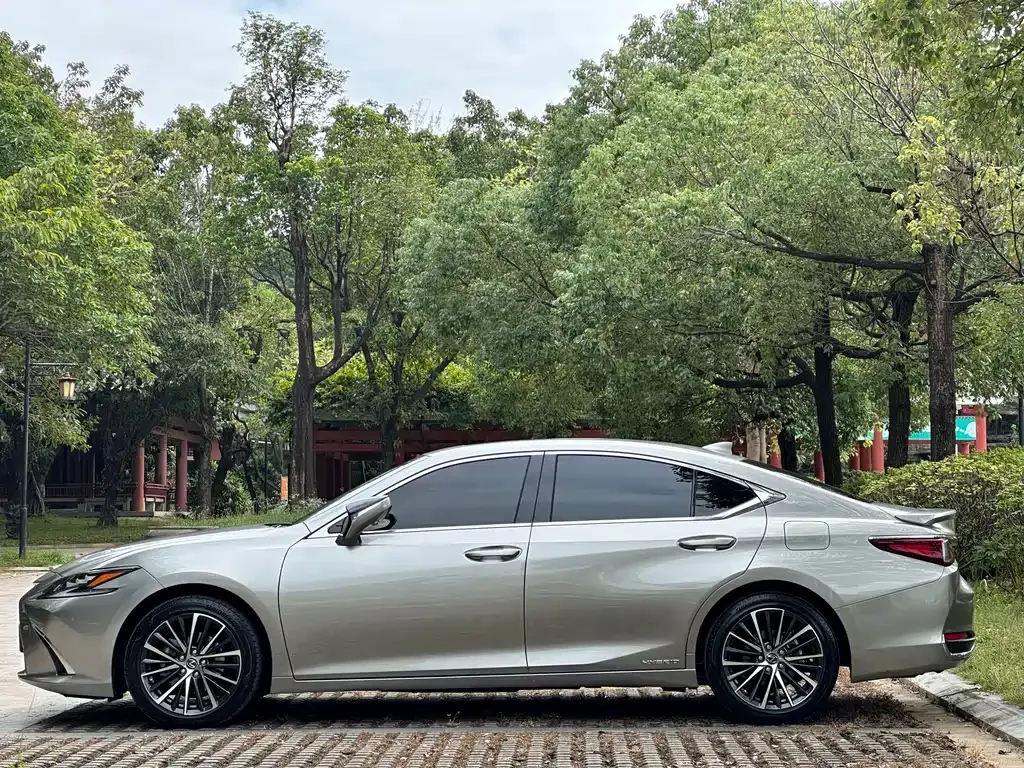 Lexus ES 2022 из CN, фото 9