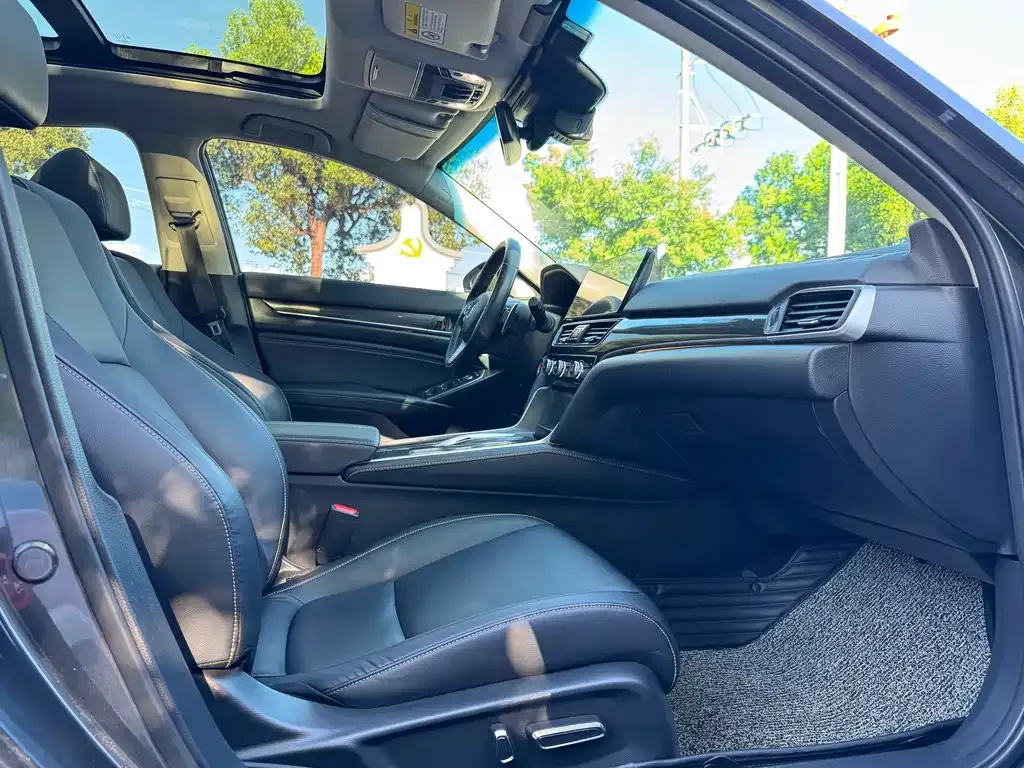 Honda Accord 2022 из CN, фото 10