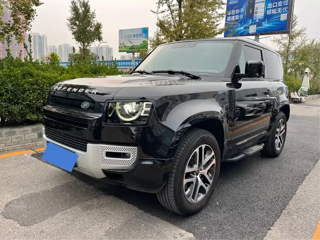 Land Rover Defender — фото 1
