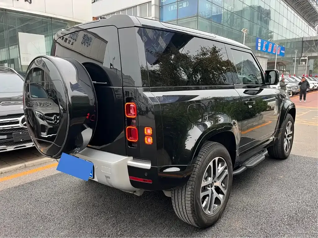 Land Rover Defender — фото 4