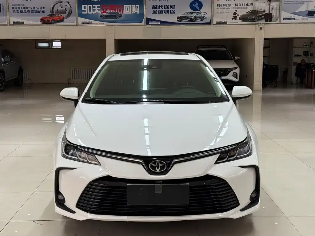 Toyota Corolla — фото 2