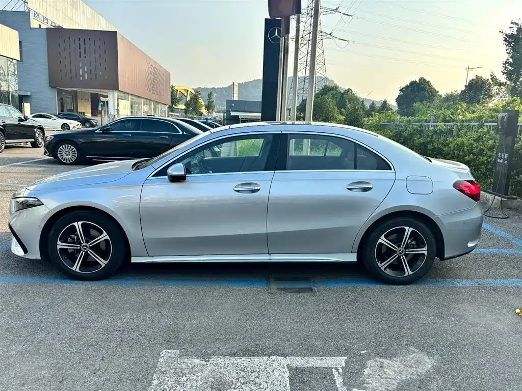 Mercedes-Benz A-Class 2023 из CN, фото 6