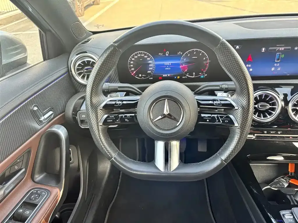 Mercedes-Benz A-Class 2023 из CN, фото 9