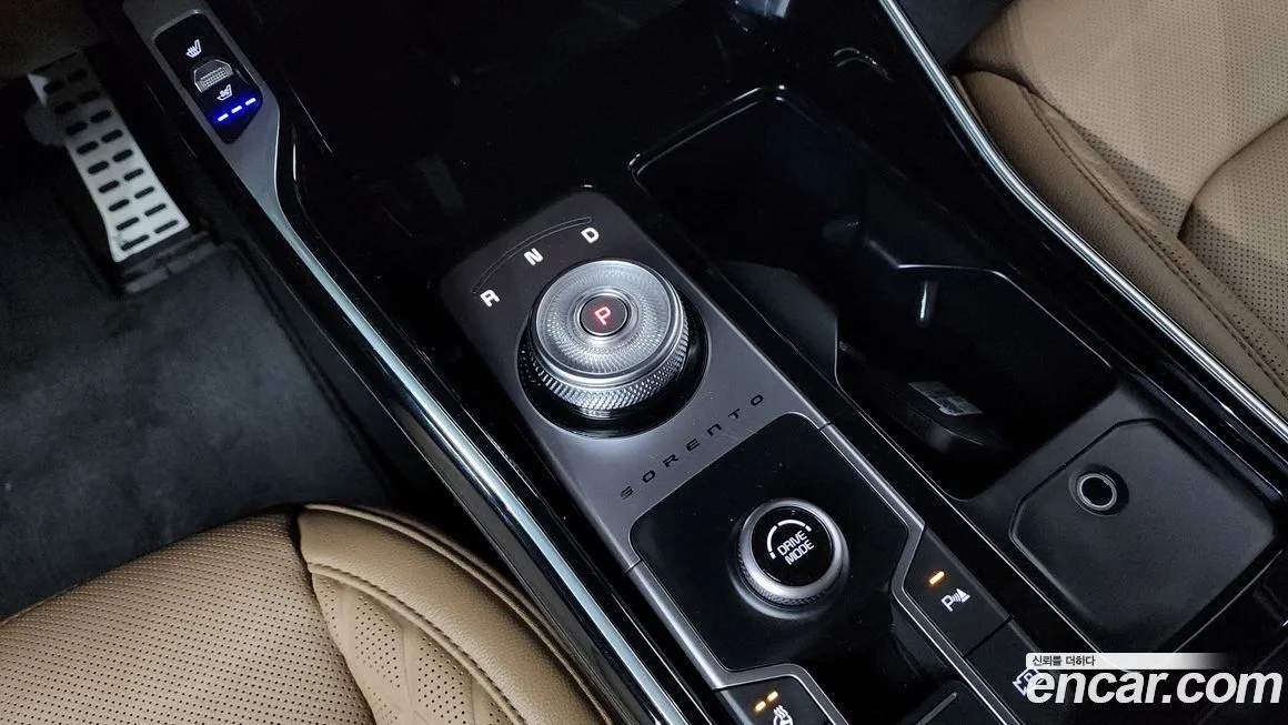 Kia Sorento — фото 9