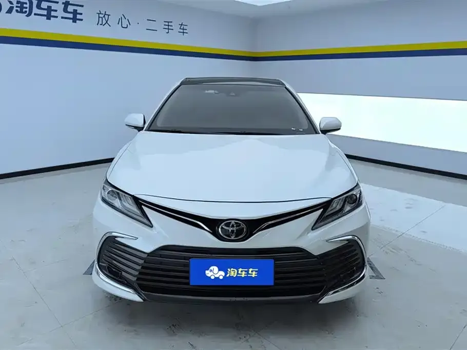 Toyota Camry 2022 из CN, фото 2