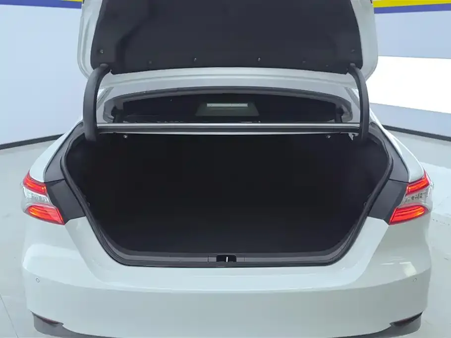 Toyota Camry 2022 из CN, фото 4