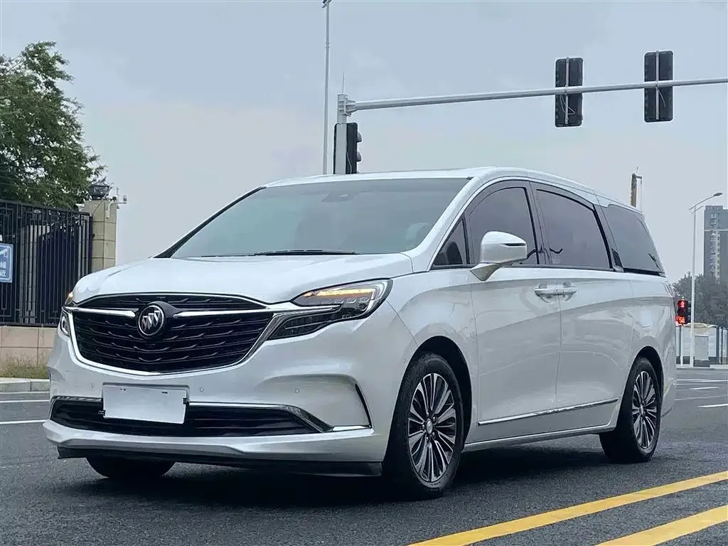 Buick GL8 2021 из CN, фото 1