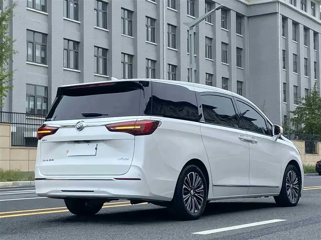 Buick GL8 2021 из CN, фото 4