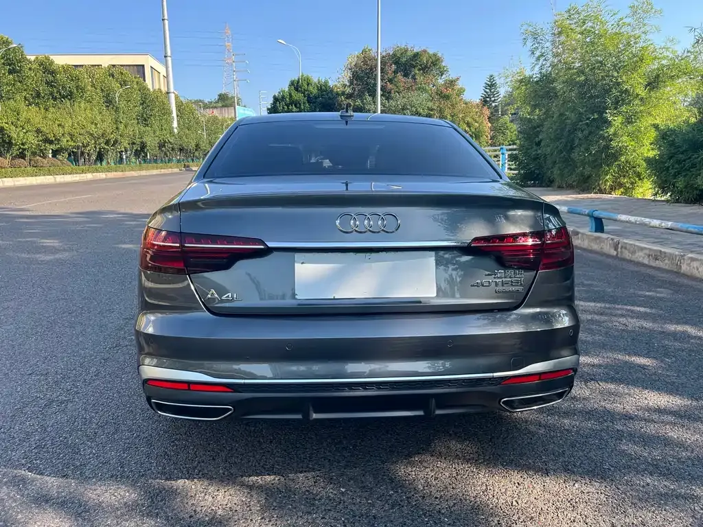 Audi A4L 2022 из CN, фото 8