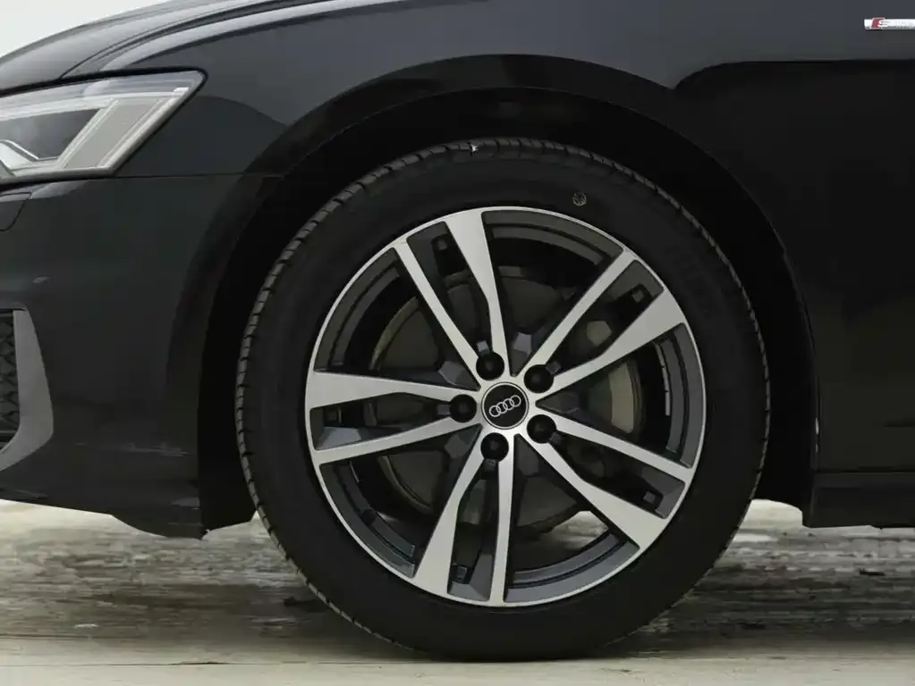 Audi A6L 2022 из CN, фото 4