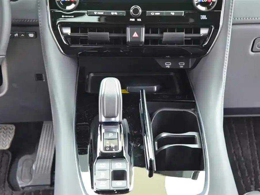 Toyota Vellfire 2025 из CN, фото 8