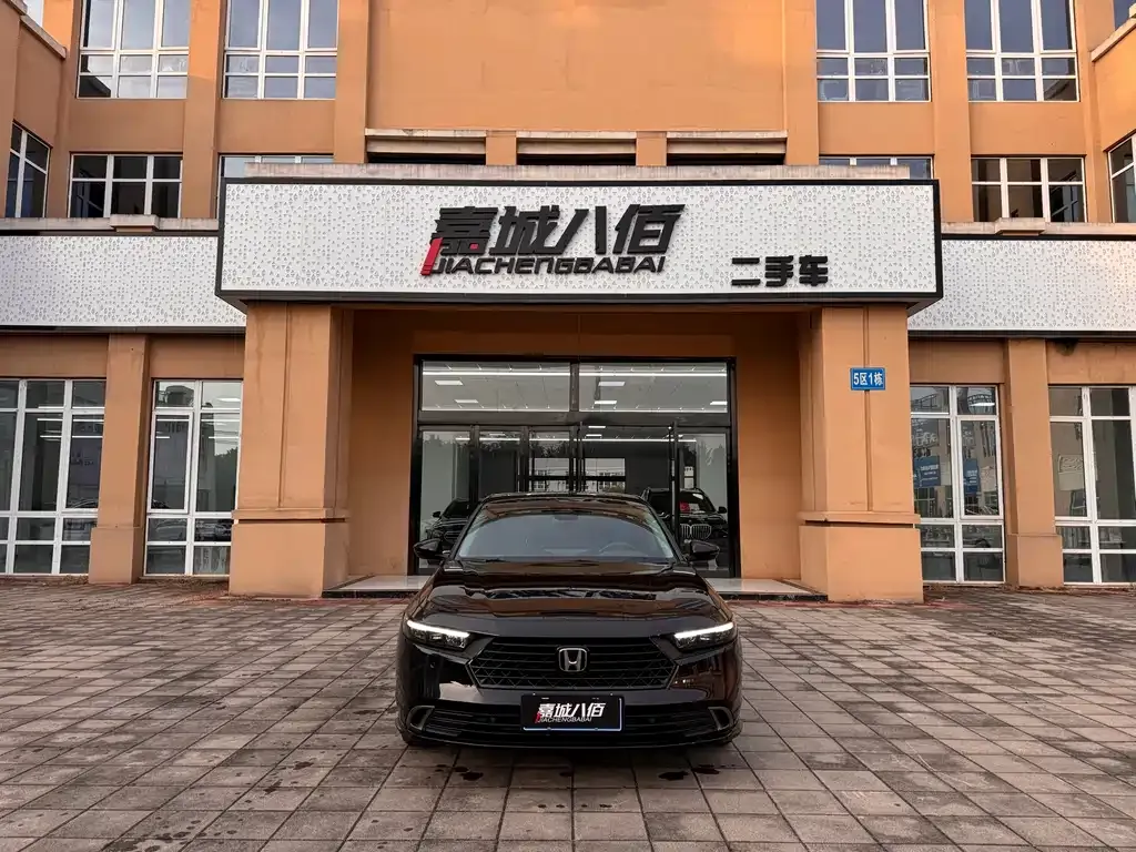 Honda Accord — фото 1