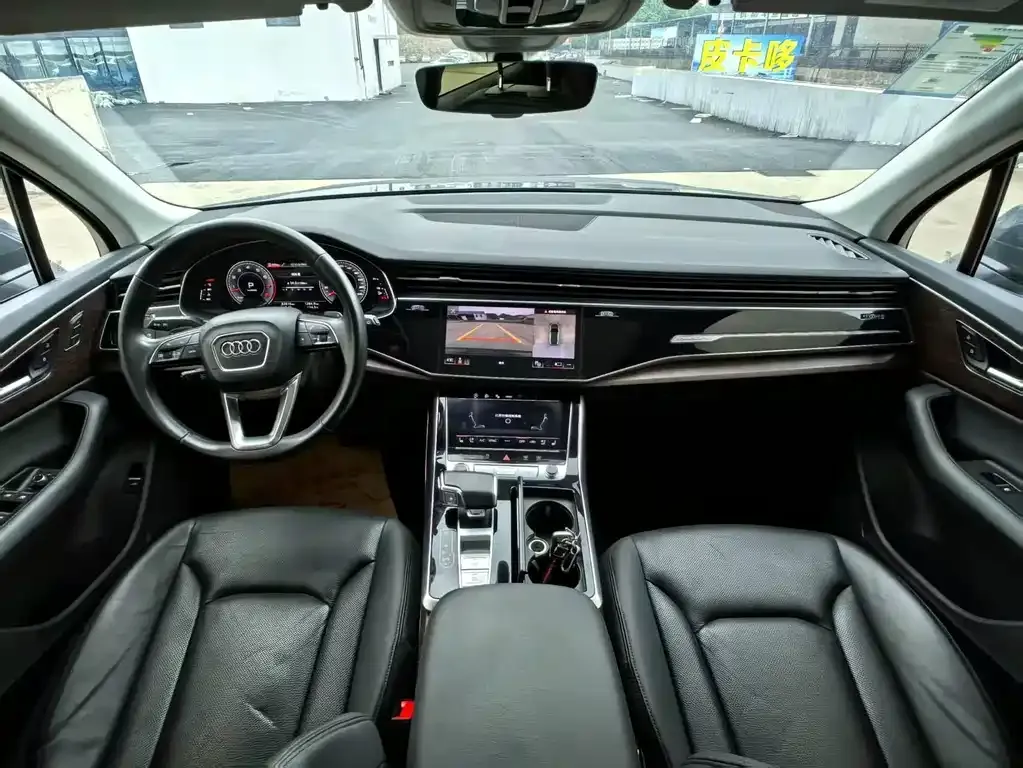 Audi Q7 2021 из CN, фото 5