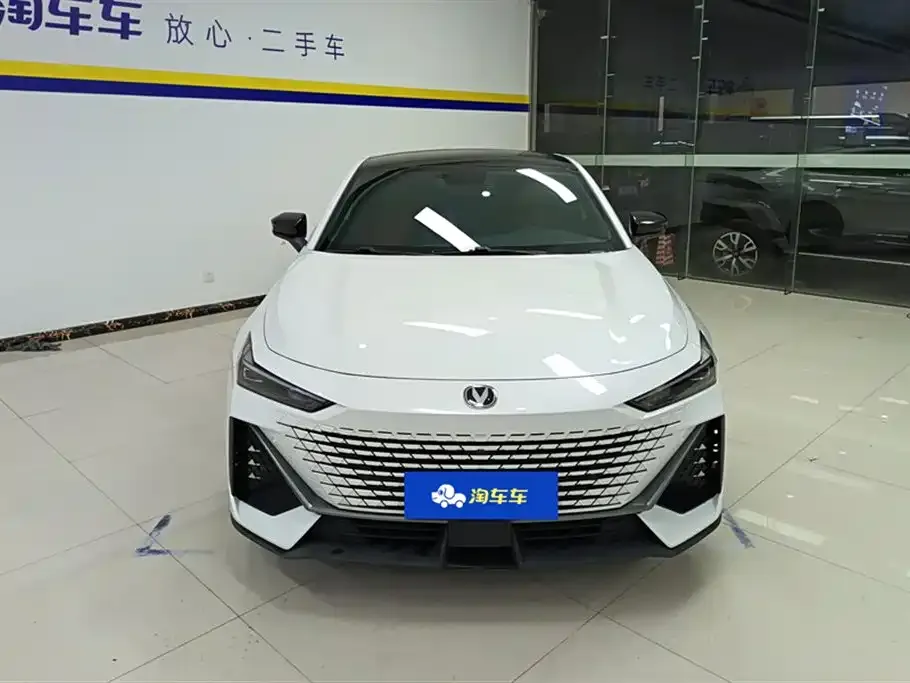Changan UNI-V 2023 из CN, фото 2
