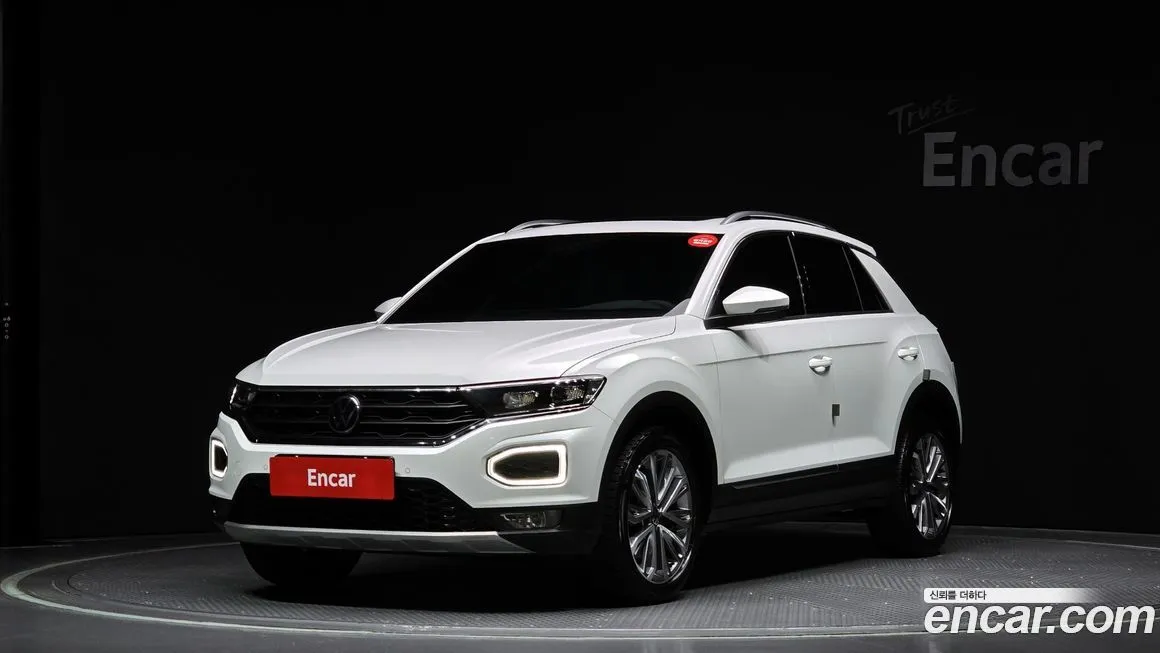 Volkswagen T-Roc — фото 1