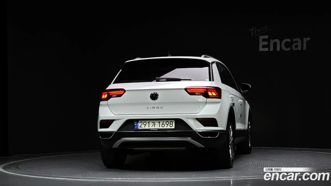 Volkswagen T-Roc — фото 4