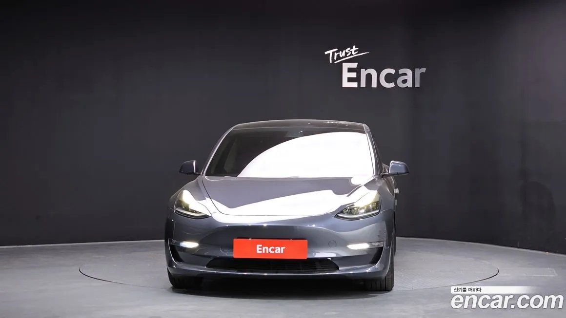 Tesla Model 3 — фото 3