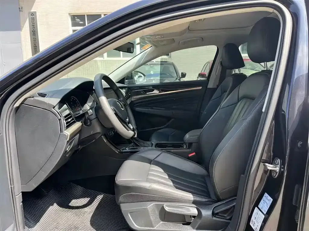 Volkswagen Passat — фото 10