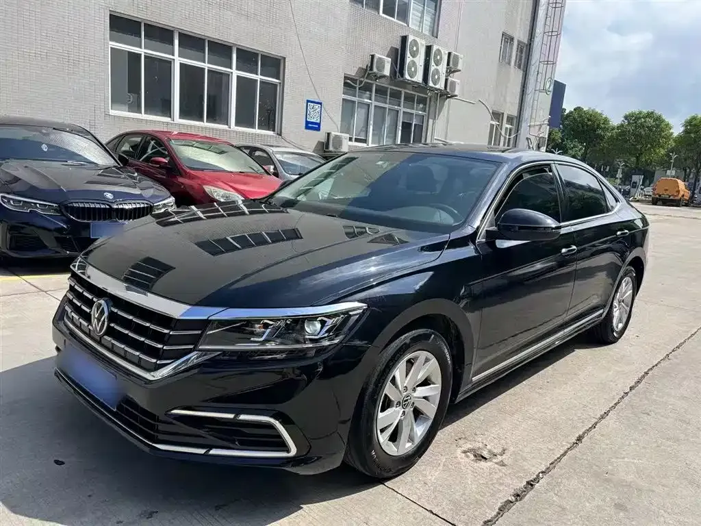 Volkswagen Passat — фото 2