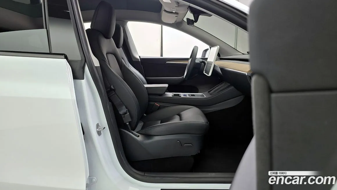 Tesla Model Y 2023 из KR, фото 10