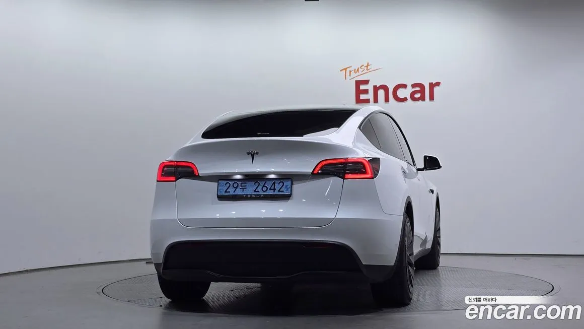 Tesla Model Y 2023 из KR, фото 4