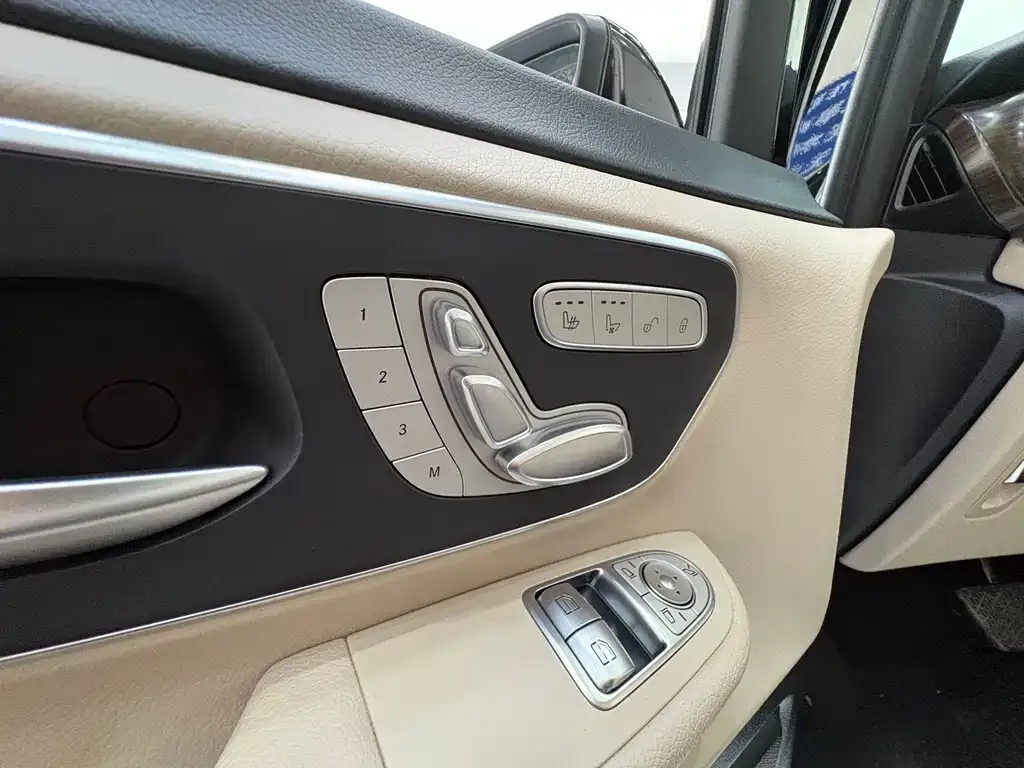 Mercedes-Benz V-Class 2024 из CN, фото 8