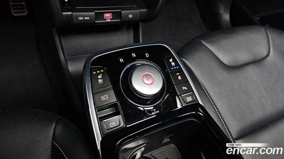 Kia Niro — фото 9