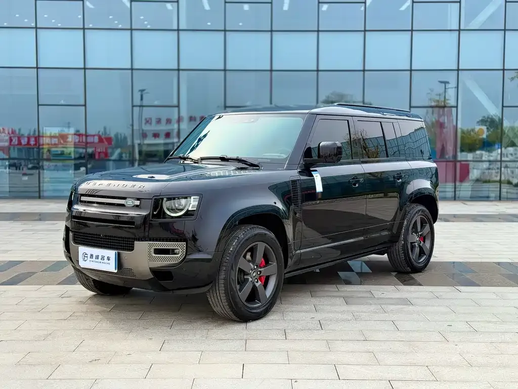 Land Rover Defender — фото 1