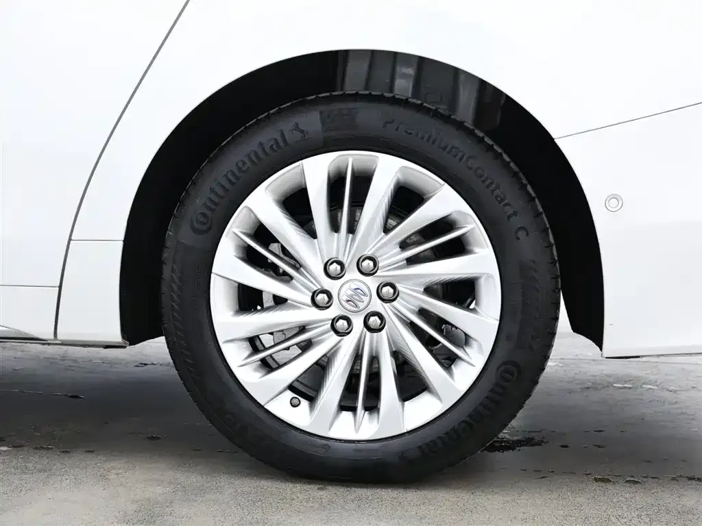 Buick Century 2024 из CN, фото 7