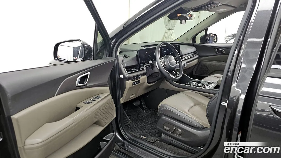 Kia Carnival — фото 10