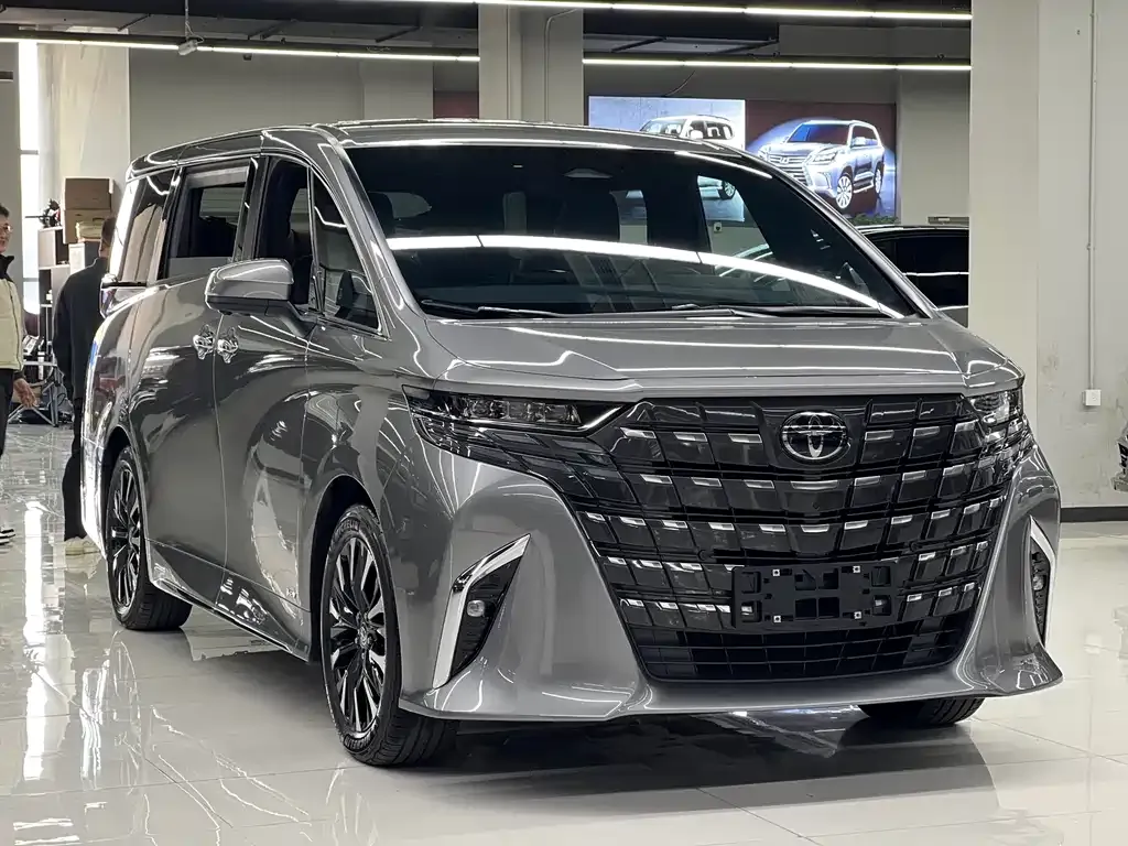 Toyota Alphard — фото 3