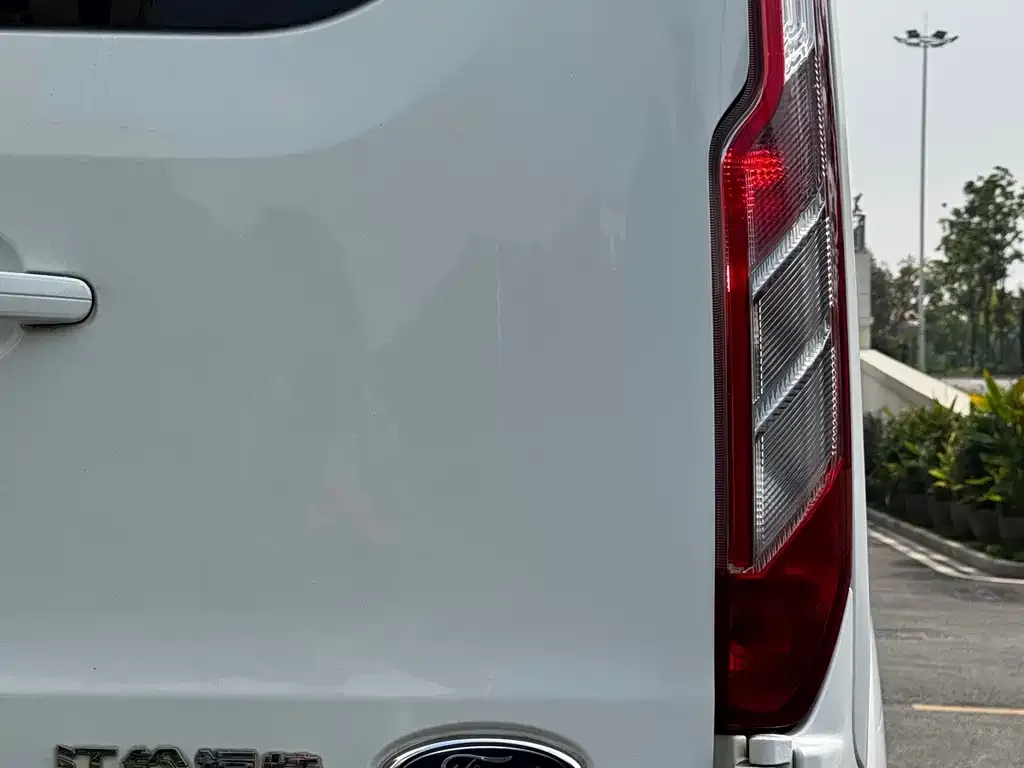 Ford Transit 2021 из CN, фото 10