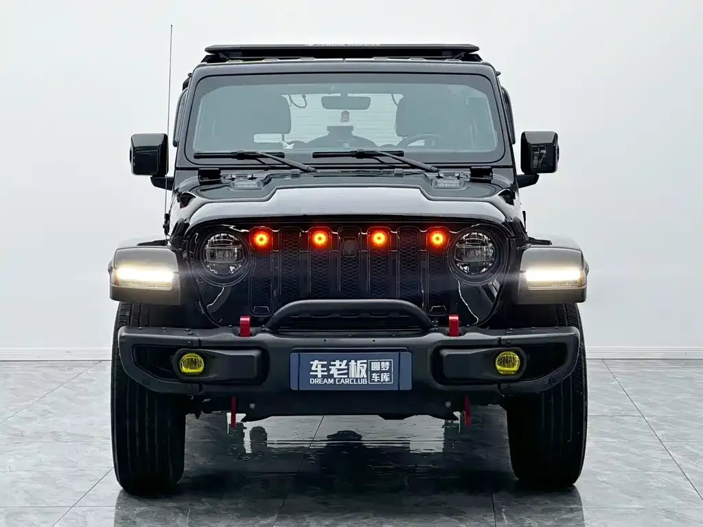 Jeep Wrangler 2023 из CN, фото 2