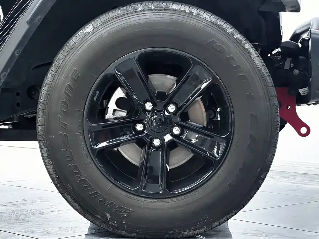 Jeep Wrangler 2023 из CN, фото 8
