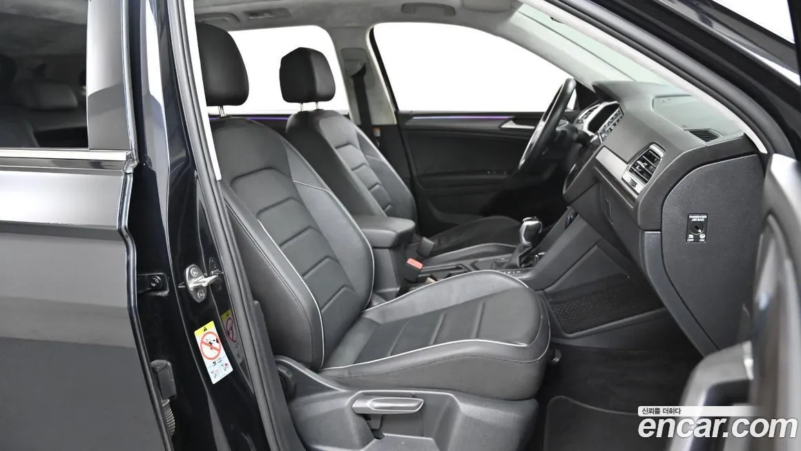 Volkswagen Tiguan — фото 10