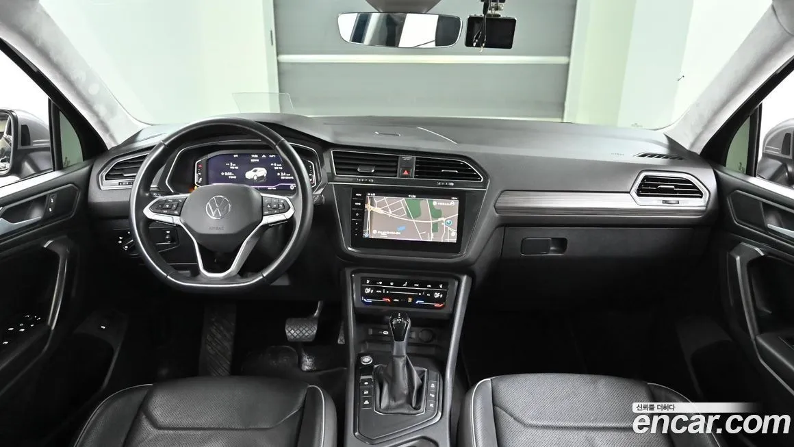 Volkswagen Tiguan — фото 7
