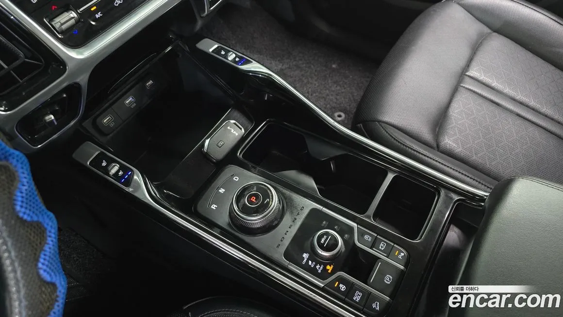 Kia Sorento — фото 9