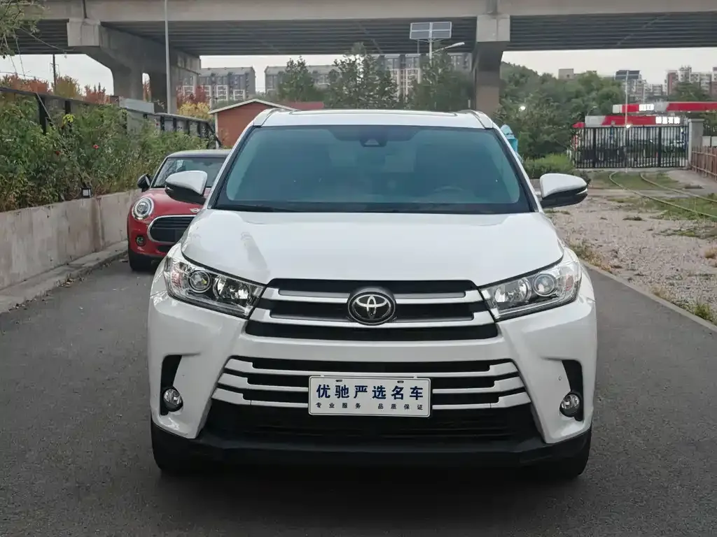 Toyota Highlander 2021 из CN, фото 2