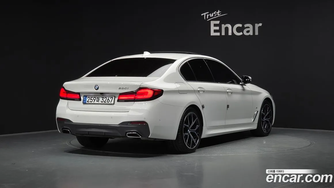 BMW 5-Series 2021 из KR, фото 2