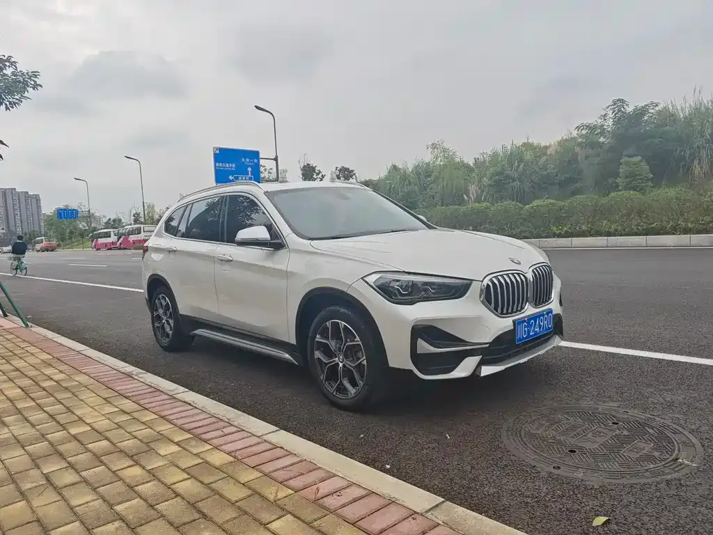 BMW X1 2021 из CN, фото 3