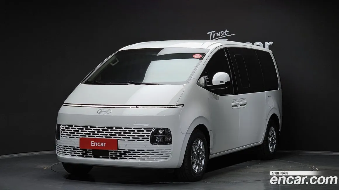 Hyundai Staria