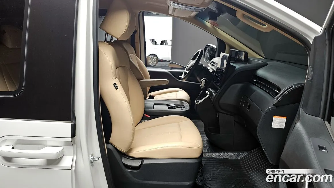 Hyundai Staria 2025 из KR, фото 10