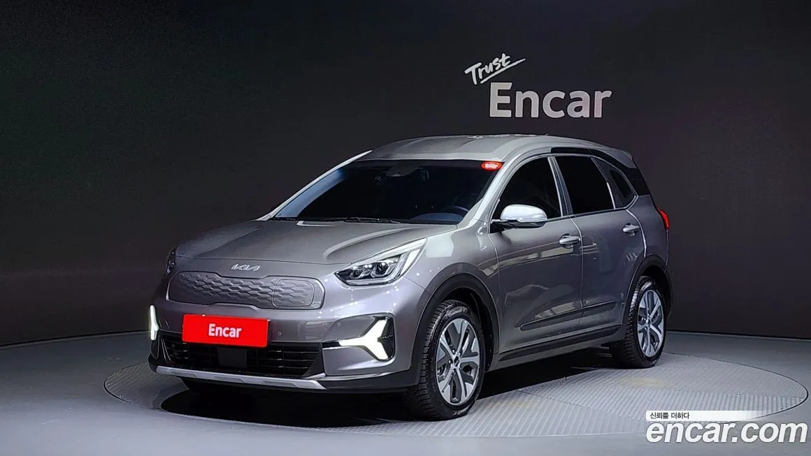 Kia Niro — фото 1