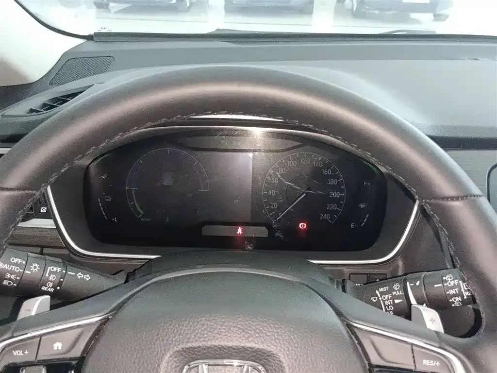 Honda Elysion 2024 из CN, фото 4
