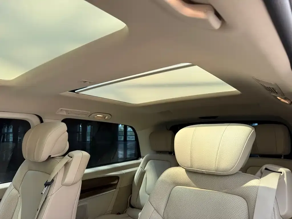 Mercedes-Benz V-Class 2021 из CN, фото 7
