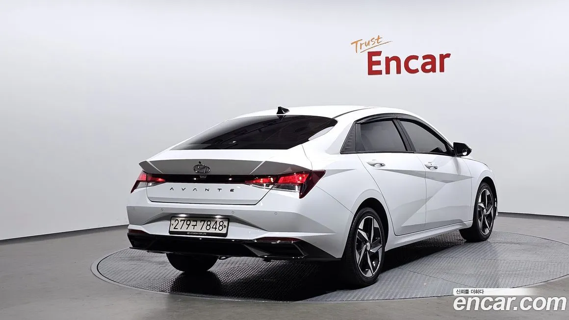 Hyundai AVANTE — фото 2
