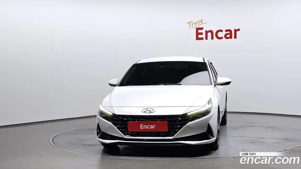 Hyundai AVANTE — фото 3