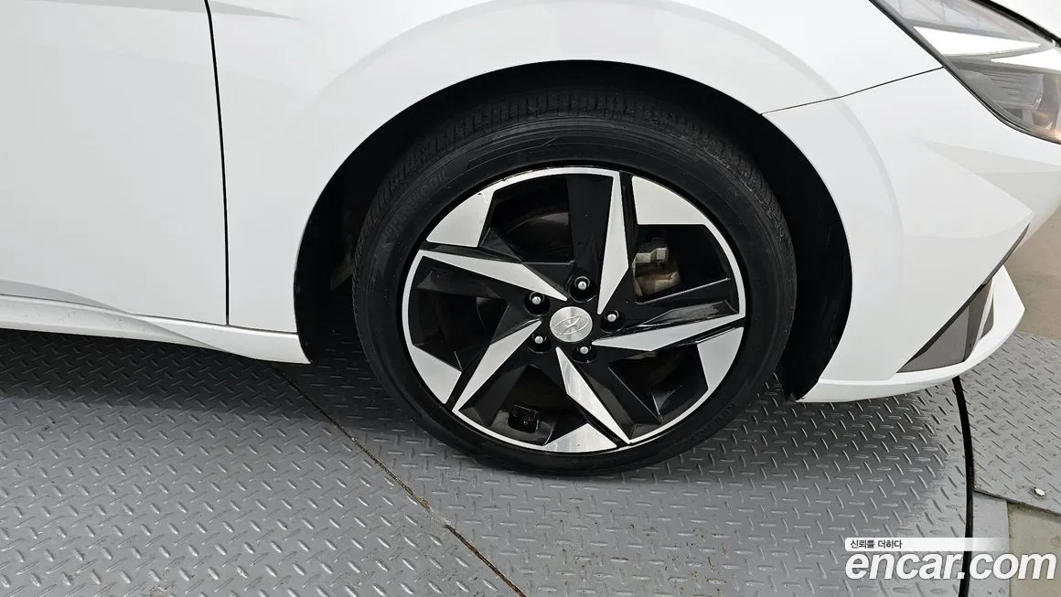 Hyundai AVANTE — фото 5