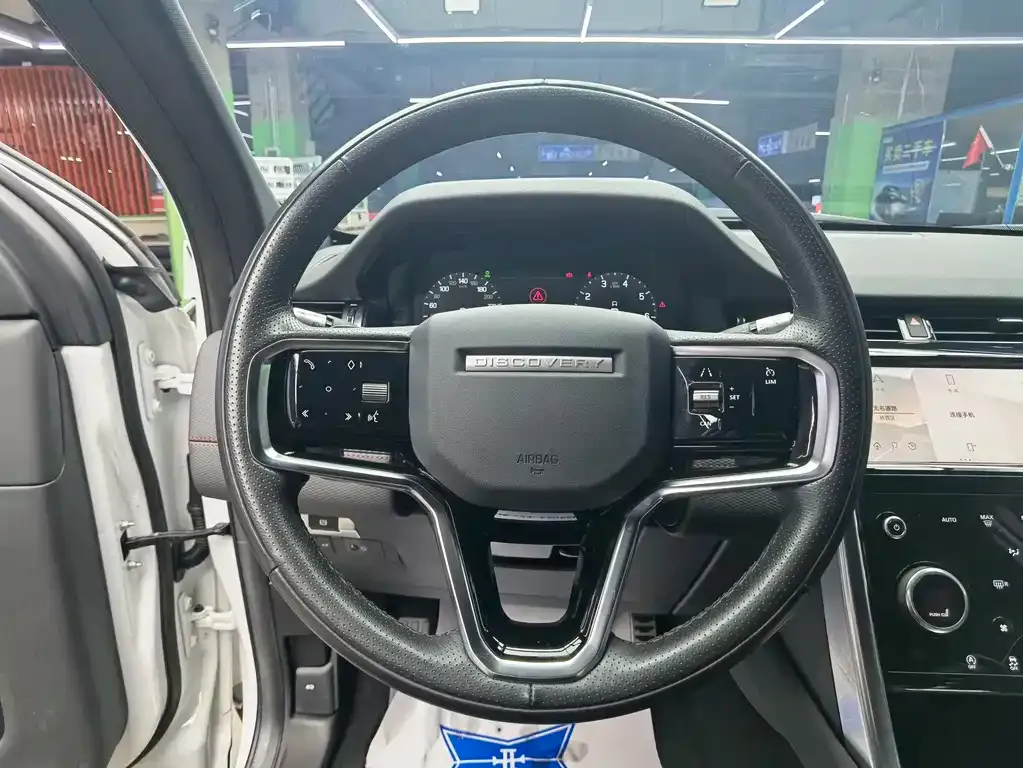 Land Rover Discovery Sport — фото 10